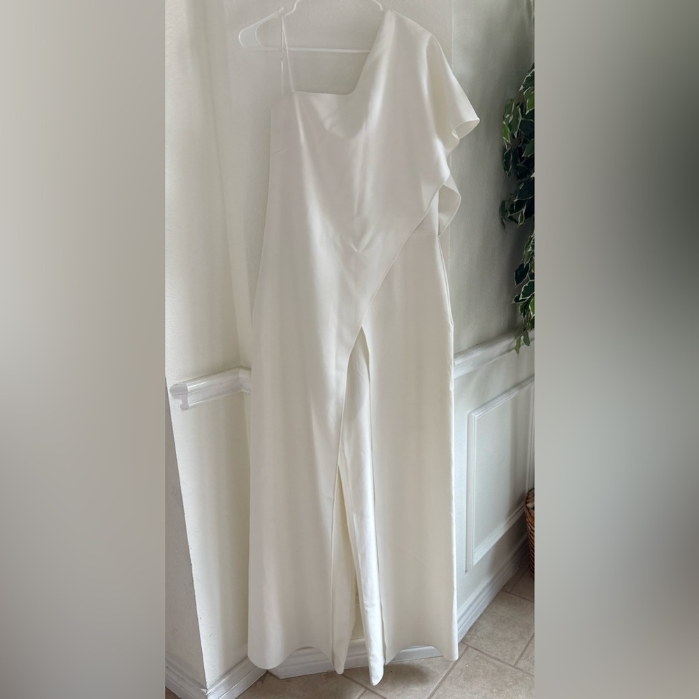 Betsey & Adam Elegant Off White One-Shoulder Jumpsuit - Picture 2 of 8